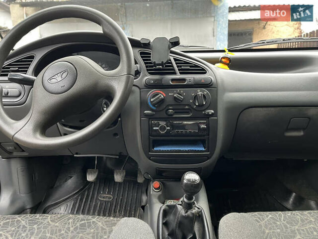 Черный Дэу Ланос, объемом двигателя 1.5 л и пробегом 140 тыс. км за 2500 $, фото 19 на Automoto.ua