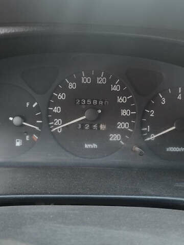 Черный Дэу Ланос, объемом двигателя 1.5 л и пробегом 147 тыс. км за 1800 $, фото 6 на Automoto.ua