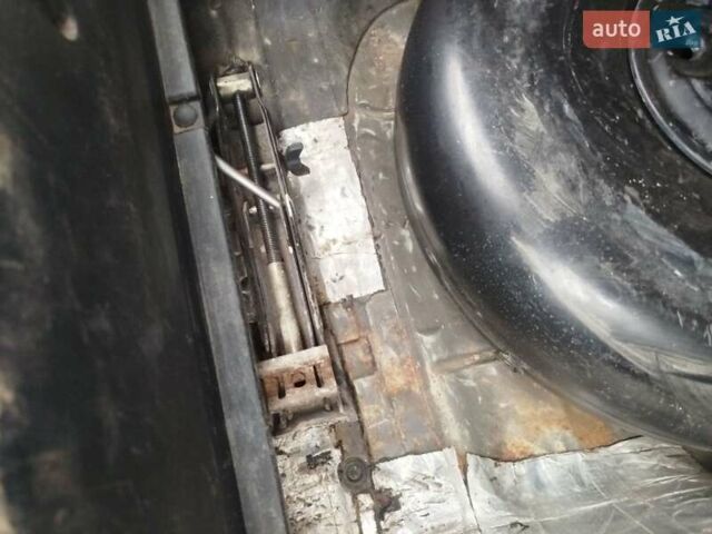 Черный Дэу Ланос, объемом двигателя 1.5 л и пробегом 200 тыс. км за 2150 $, фото 13 на Automoto.ua