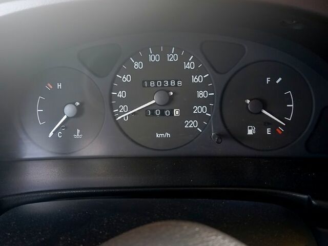 Чорний Деу Ланос, об'ємом двигуна 1.5 л та пробігом 180 тис. км за 2200 $, фото 1 на Automoto.ua