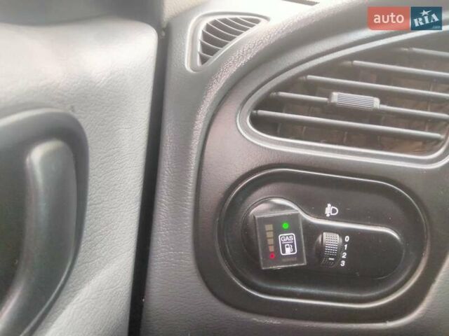 Черный Дэу Ланос, объемом двигателя 1.5 л и пробегом 200 тыс. км за 1550 $, фото 8 на Automoto.ua