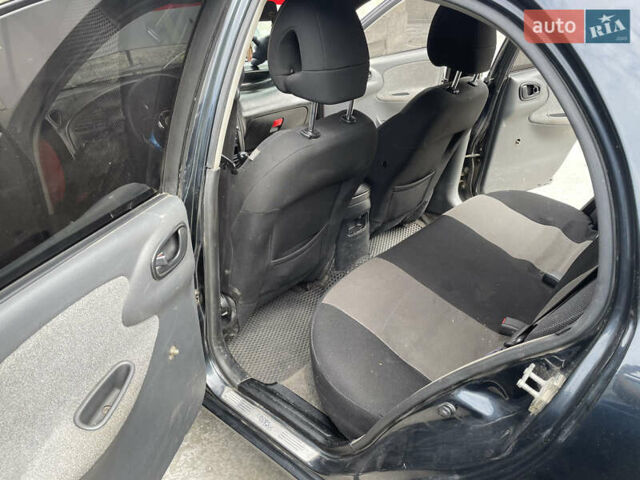 Чорний Деу Ланос, об'ємом двигуна 1.5 л та пробігом 130 тис. км за 2700 $, фото 4 на Automoto.ua