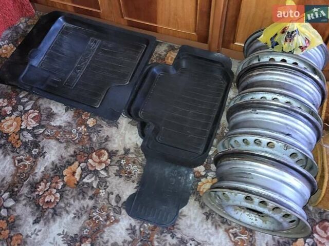 Черный Дэу Ланос, объемом двигателя 1.5 л и пробегом 215 тыс. км за 2900 $, фото 11 на Automoto.ua