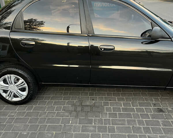 Чорний Деу Ланос, об'ємом двигуна 1.5 л та пробігом 157 тис. км за 3300 $, фото 2 на Automoto.ua