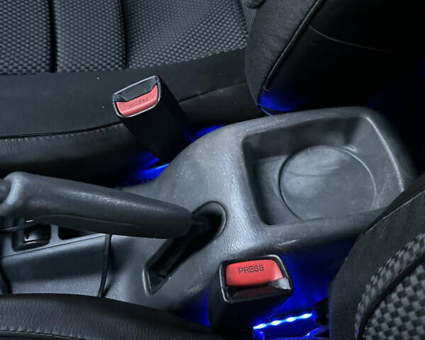 Черный Дэу Ланос, объемом двигателя 1.5 л и пробегом 270 тыс. км за 1900 $, фото 16 на Automoto.ua