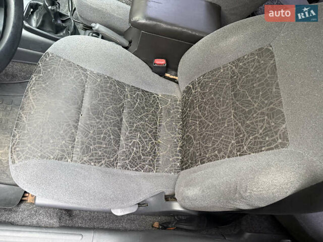 Чорний Деу Ланос, об'ємом двигуна 1.5 л та пробігом 175 тис. км за 2600 $, фото 5 на Automoto.ua