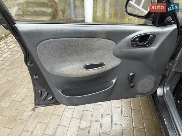 Черный Дэу Ланос, объемом двигателя 0 л и пробегом 150 тыс. км за 1250 $, фото 12 на Automoto.ua