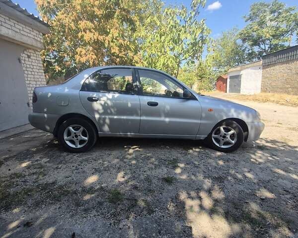 Черный Дэу Ланос, объемом двигателя 1.5 л и пробегом 255 тыс. км за 2500 $, фото 2 на Automoto.ua