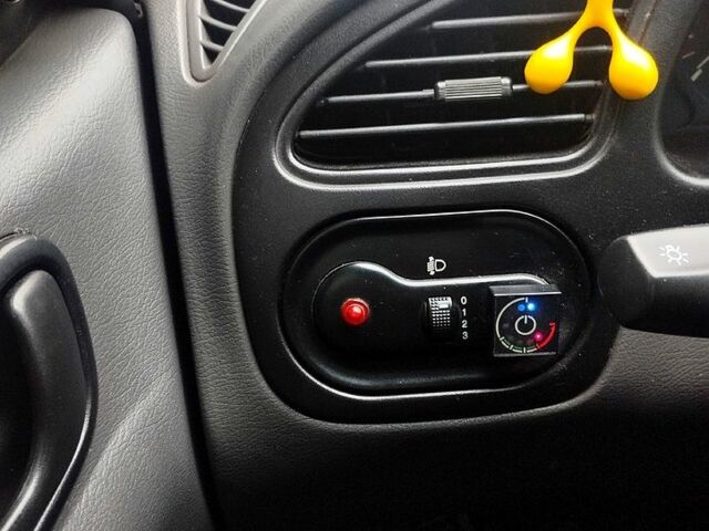 Черный Дэу Ланос, объемом двигателя 1.6 л и пробегом 249 тыс. км за 3500 $, фото 7 на Automoto.ua