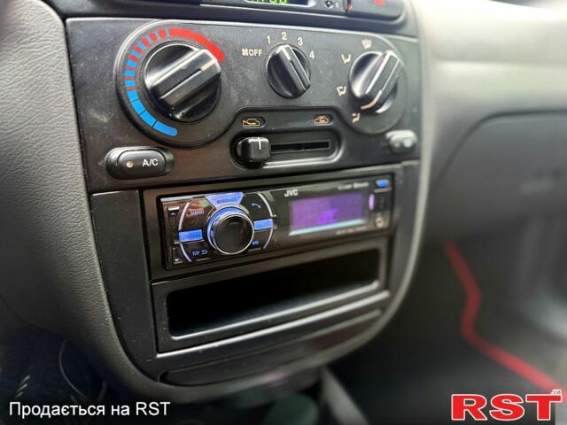 Чорний Деу Ланос, об'ємом двигуна 1.5 л та пробігом 240 тис. км за 2750 $, фото 11 на Automoto.ua