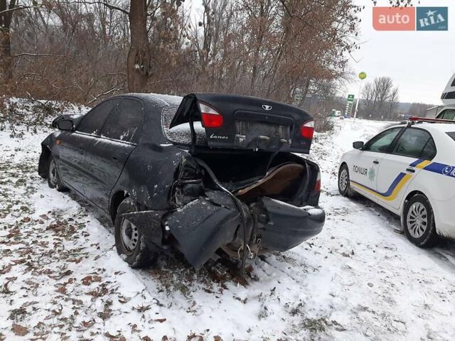 Черный Дэу Ланос, объемом двигателя 1.5 л и пробегом 280 тыс. км за 1200 $, фото 1 на Automoto.ua