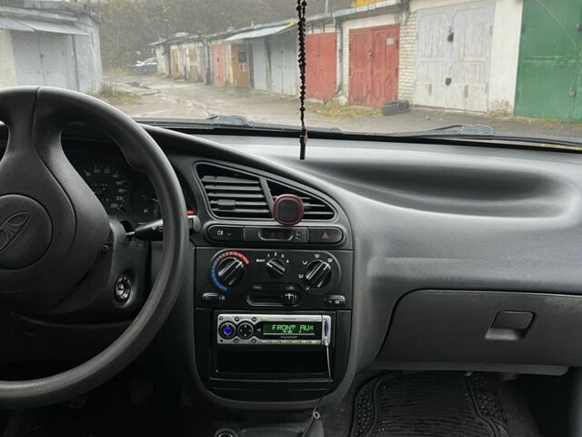 Черный Дэу Ланос, объемом двигателя 1.4 л и пробегом 108 тыс. км за 2500 $, фото 6 на Automoto.ua