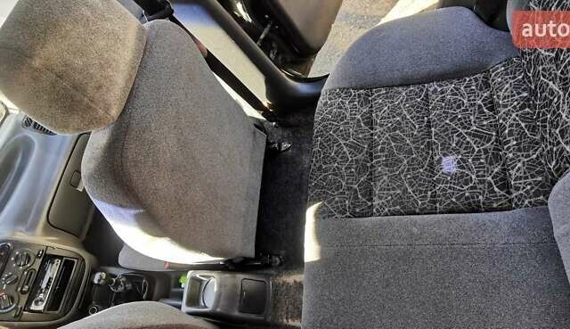 Черный Дэу Ланос, объемом двигателя 1.3 л и пробегом 160 тыс. км за 2000 $, фото 13 на Automoto.ua