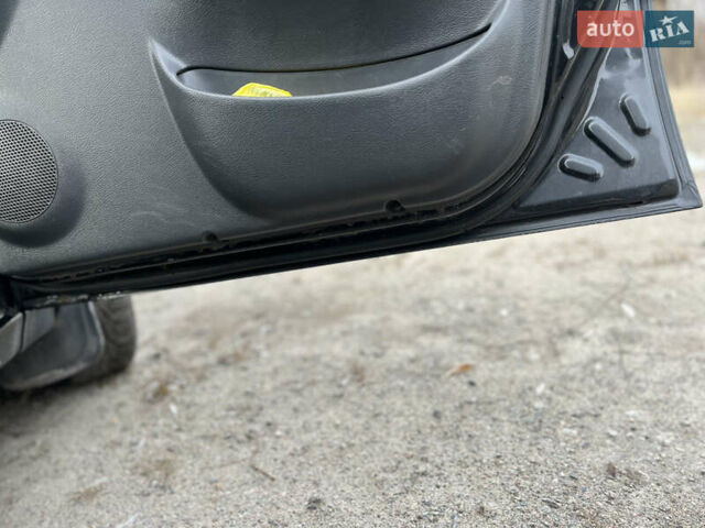 Черный Дэу Ланос, объемом двигателя 1.5 л и пробегом 219 тыс. км за 2300 $, фото 7 на Automoto.ua