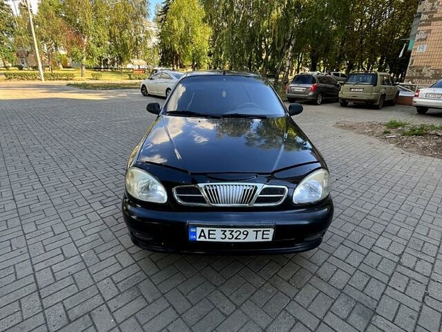 Черный Дэу Ланос, объемом двигателя 1.4 л и пробегом 200 тыс. км за 1650 $, фото 1 на Automoto.ua