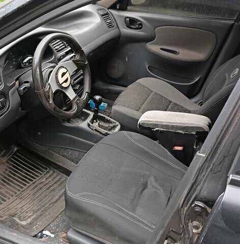 Чорний Деу Ланос, об'ємом двигуна 1.5 л та пробігом 220 тис. км за 800 $, фото 4 на Automoto.ua