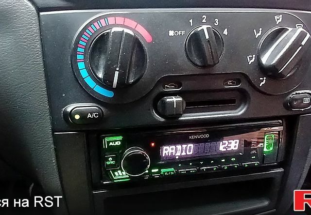 Черный Дэу Ланос, объемом двигателя 1.5 л и пробегом 170 тыс. км за 2500 $, фото 12 на Automoto.ua