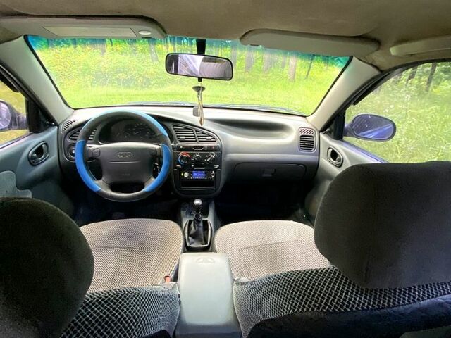 Фиолетовый Дэу Ланос, объемом двигателя 1.5 л и пробегом 400 тыс. км за 1500 $, фото 11 на Automoto.ua