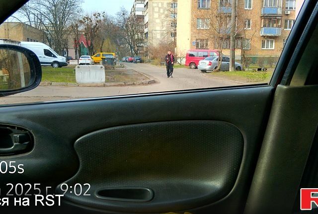 Фиолетовый Дэу Ланос, объемом двигателя 1.5 л и пробегом 208 тыс. км за 850 $, фото 6 на Automoto.ua