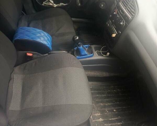 Фиолетовый Дэу Ланос, объемом двигателя 1.5 л и пробегом 71 тыс. км за 3000 $, фото 4 на Automoto.ua