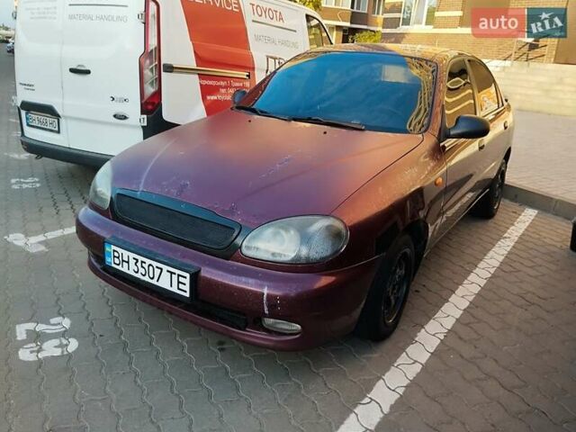 Фиолетовый Дэу Ланос, объемом двигателя 1.5 л и пробегом 280 тыс. км за 2000 $, фото 2 на Automoto.ua