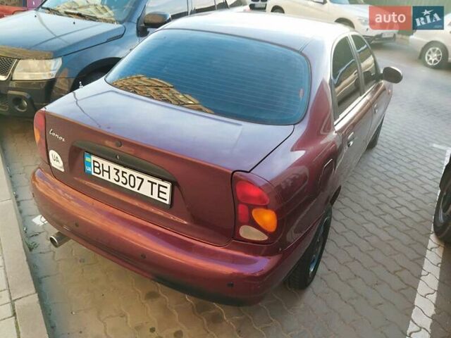 Фиолетовый Дэу Ланос, объемом двигателя 1.5 л и пробегом 280 тыс. км за 2000 $, фото 1 на Automoto.ua