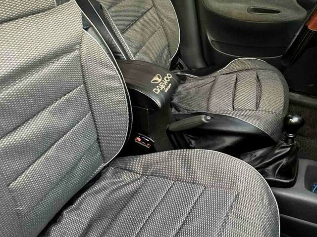 Коричневый Дэу Ланос, объемом двигателя 2.2 л и пробегом 103 тыс. км за 2500 $, фото 3 на Automoto.ua