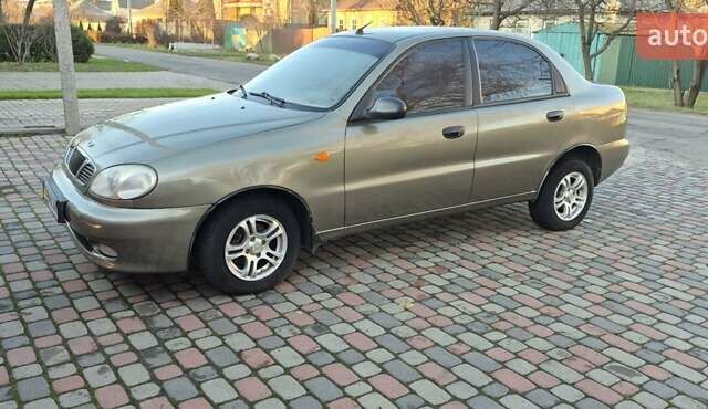 Коричневый Дэу Ланос, объемом двигателя 0 л и пробегом 150 тыс. км за 2500 $, фото 1 на Automoto.ua