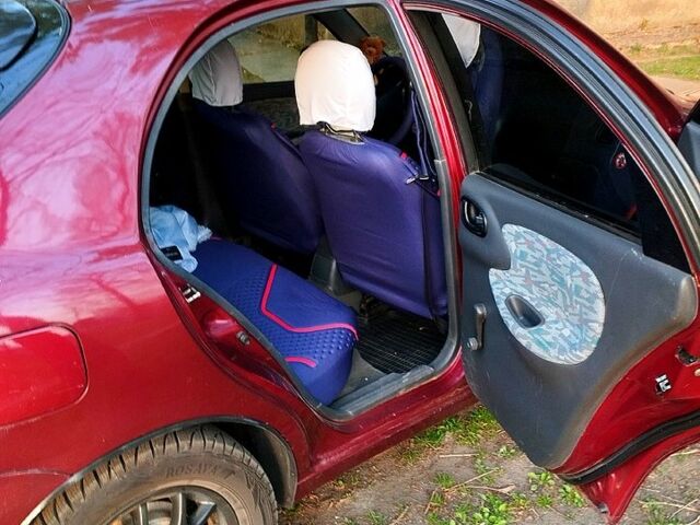 Червоний Деу Ланос, об'ємом двигуна 1.5 л та пробігом 218 тис. км за 2200 $, фото 4 на Automoto.ua