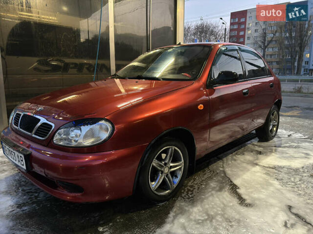 Червоний Деу Ланос, об'ємом двигуна 1.5 л та пробігом 251 тис. км за 2000 $, фото 2 на Automoto.ua