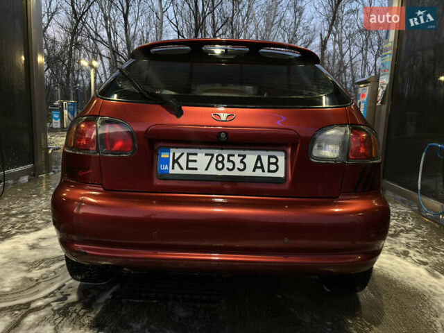 Червоний Деу Ланос, об'ємом двигуна 1.5 л та пробігом 251 тис. км за 2000 $, фото 3 на Automoto.ua