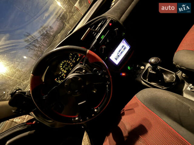 Червоний Деу Ланос, об'ємом двигуна 1.5 л та пробігом 251 тис. км за 2000 $, фото 6 на Automoto.ua