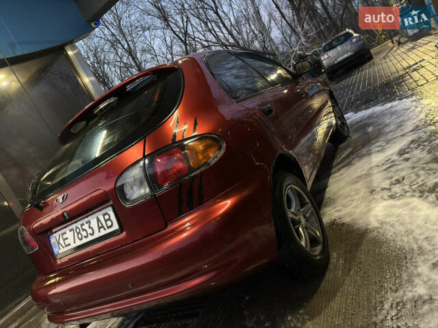 Червоний Деу Ланос, об'ємом двигуна 1.5 л та пробігом 251 тис. км за 2000 $, фото 4 на Automoto.ua