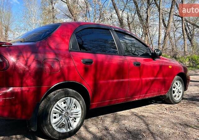 Червоний Деу Ланос, об'ємом двигуна 1.5 л та пробігом 408 тис. км за 1900 $, фото 3 на Automoto.ua