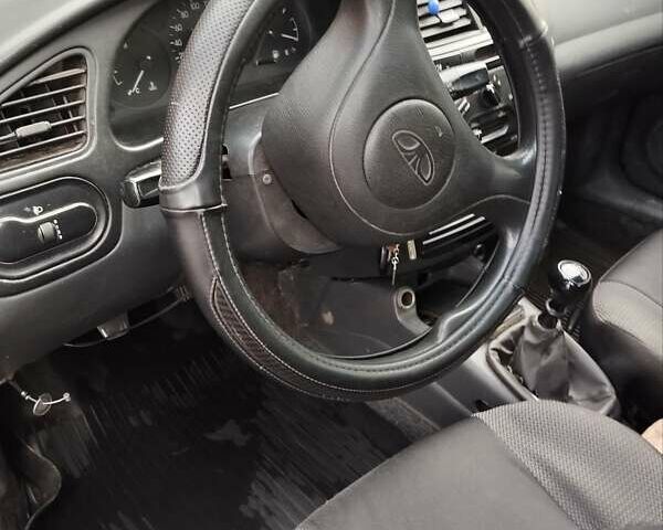 Червоний Деу Ланос, об'ємом двигуна 1.5 л та пробігом 400 тис. км за 2200 $, фото 1 на Automoto.ua