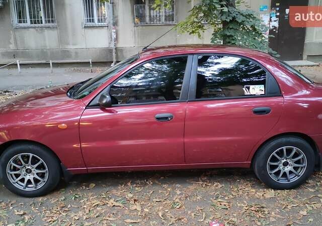 Червоний Деу Ланос, об'ємом двигуна 1.5 л та пробігом 275 тис. км за 3300 $, фото 1 на Automoto.ua