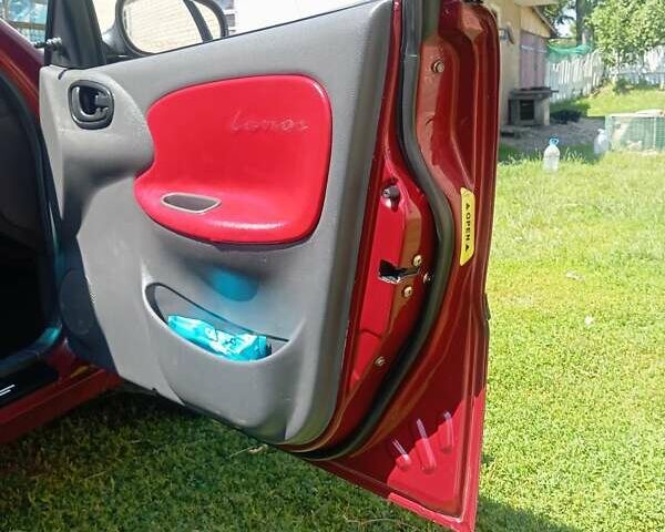 Красный Дэу Ланос, объемом двигателя 1.5 л и пробегом 284 тыс. км за 2250 $, фото 11 на Automoto.ua