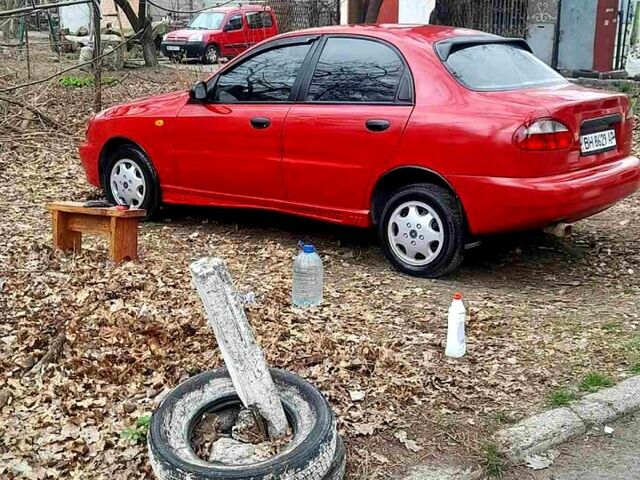 Червоний Деу Ланос, об'ємом двигуна 1.5 л та пробігом 193 тис. км за 2000 $, фото 1 на Automoto.ua