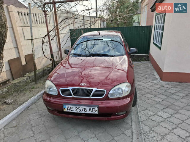 Красный Дэу Ланос, объемом двигателя 1.5 л и пробегом 228 тыс. км за 2999 $, фото 1 на Automoto.ua