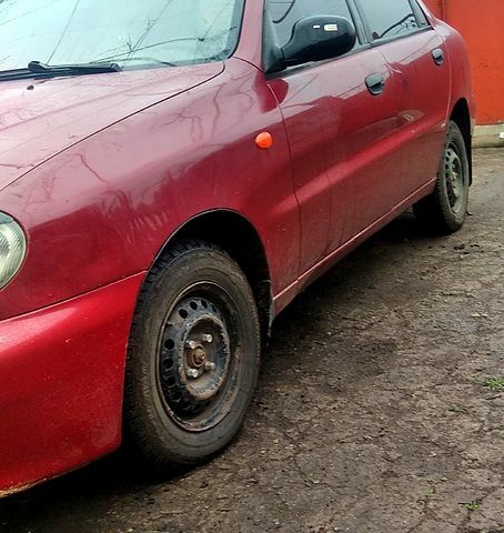 Червоний Деу Ланос, об'ємом двигуна 1.5 л та пробігом 240 тис. км за 2500 $, фото 5 на Automoto.ua