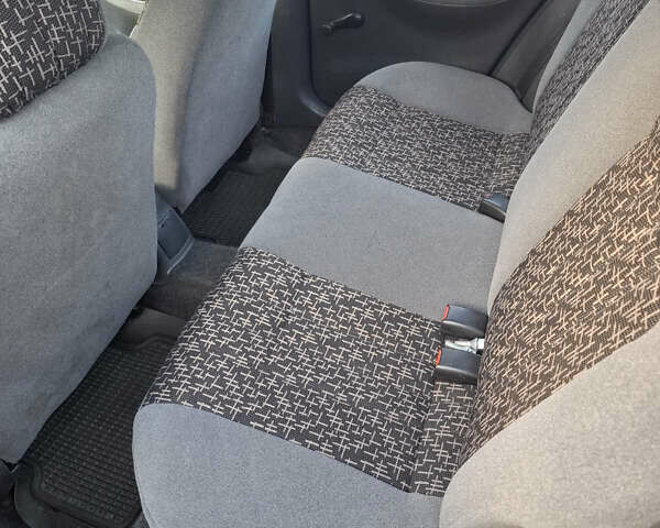 Красный Дэу Ланос, объемом двигателя 1.5 л и пробегом 228 тыс. км за 2999 $, фото 6 на Automoto.ua