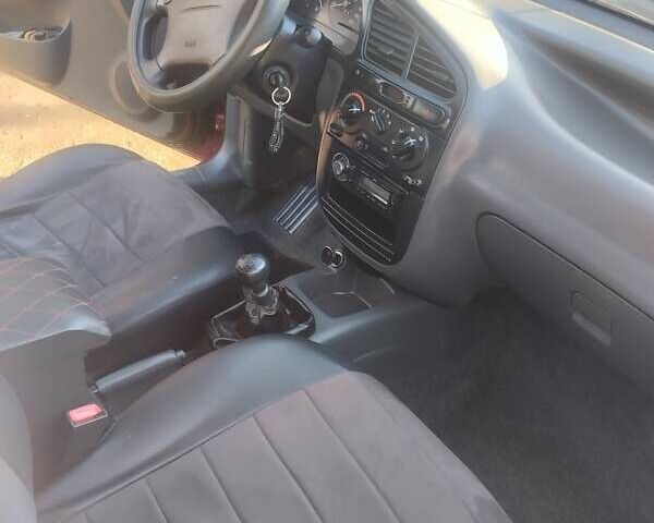 Червоний Деу Ланос, об'ємом двигуна 1.6 л та пробігом 176 тис. км за 2500 $, фото 3 на Automoto.ua