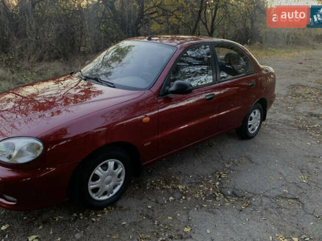 Красный Дэу Ланос, объемом двигателя 1.6 л и пробегом 150 тыс. км за 2500 $, фото 1 на Automoto.ua