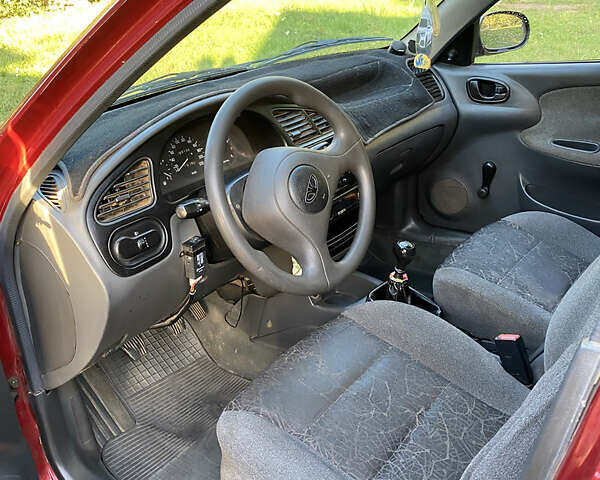 Деу Ланос 2005 у Коломаке на Automoto.ua Червоний Деу Ланос, об'ємом двигуна 1.5 л та пробігом 320 тис. км за 1700 $, фото 10 на Automoto.ua