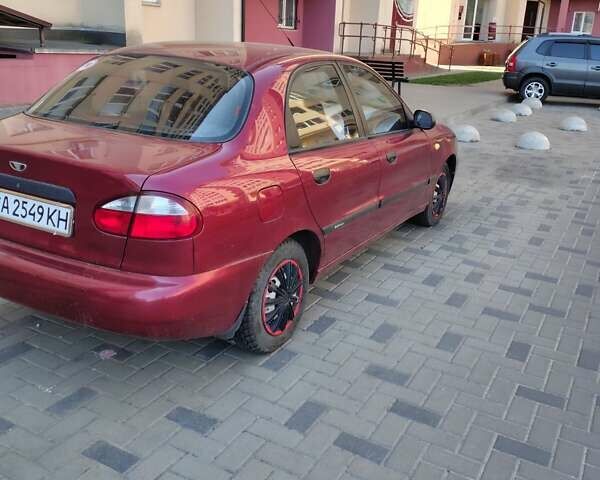 Красный Дэу Ланос, объемом двигателя 1.5 л и пробегом 73 тыс. км за 2000 $, фото 3 на Automoto.ua