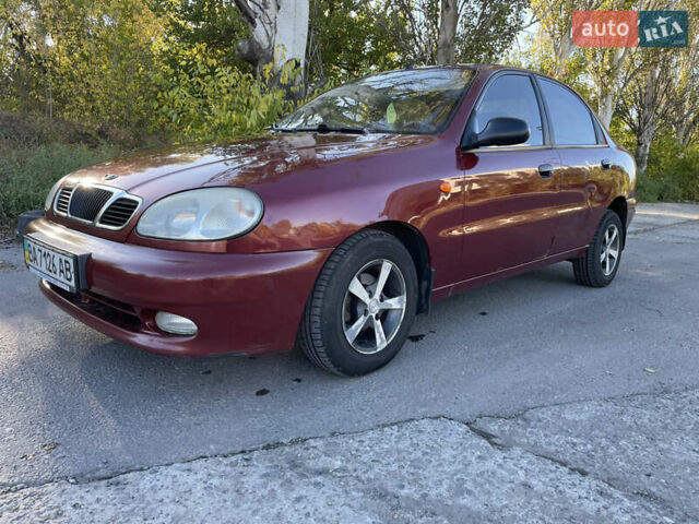 Красный Дэу Ланос, объемом двигателя 1.5 л и пробегом 200 тыс. км за 2150 $, фото 3 на Automoto.ua