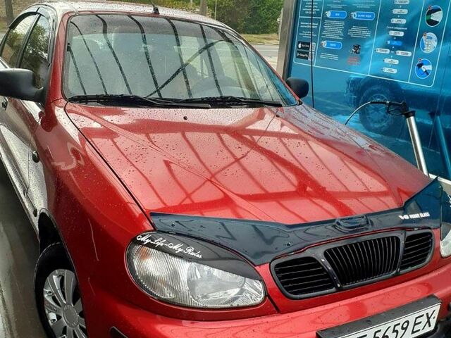 Красный Дэу Ланос, объемом двигателя 1.5 л и пробегом 220 тыс. км за 2200 $, фото 2 на Automoto.ua