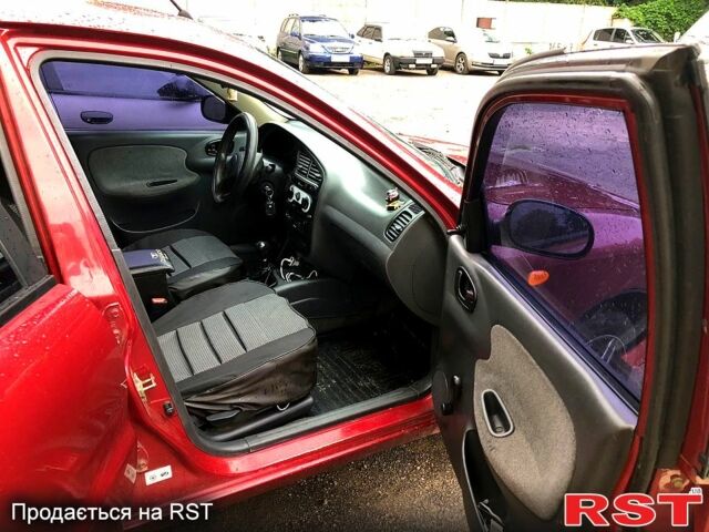 Червоний Деу Ланос, об'ємом двигуна 1.5 л та пробігом 190 тис. км за 1950 $, фото 4 на Automoto.ua