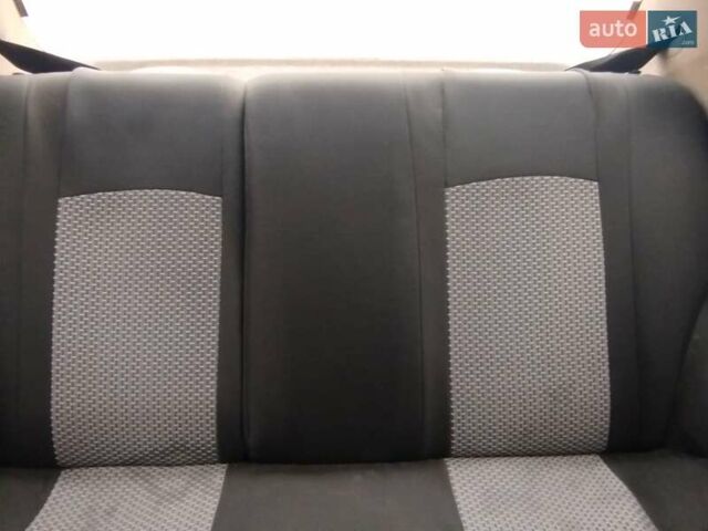 Красный Дэу Ланос, объемом двигателя 1.5 л и пробегом 245 тыс. км за 1100 $, фото 3 на Automoto.ua