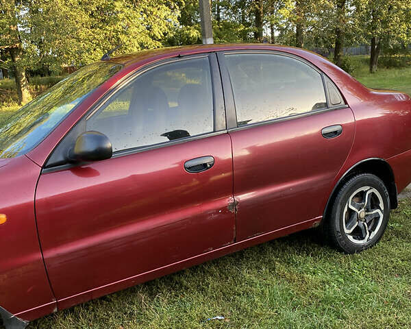 Деу Ланос 2005 у Коломаке на Automoto.ua Червоний Деу Ланос, об'ємом двигуна 1.5 л та пробігом 320 тис. км за 1700 $, фото 3 на Automoto.ua